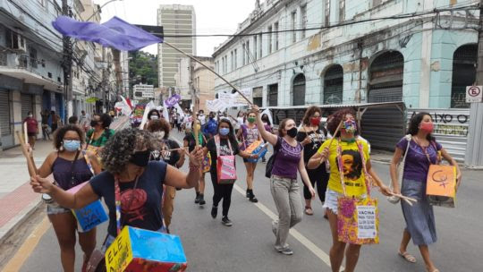 Sinasefe Ifes participa de ato no Dia Internacional da Mulher em Vitória